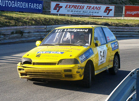 Peter Lindgaard Nielsen i Suzuki Swift var hurtigst i kvalifikationsheatene ved DM-semifinalen.